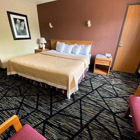 Woodland Inn & Suites Medford Extérieur photo