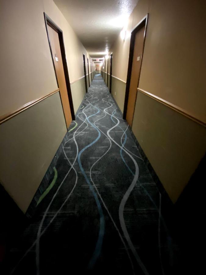 Woodland Inn & Suites Medford Extérieur photo