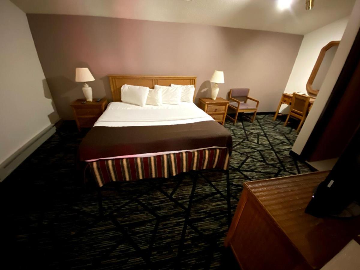 Woodland Inn & Suites Medford Extérieur photo