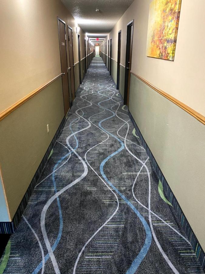 Woodland Inn & Suites Medford Extérieur photo