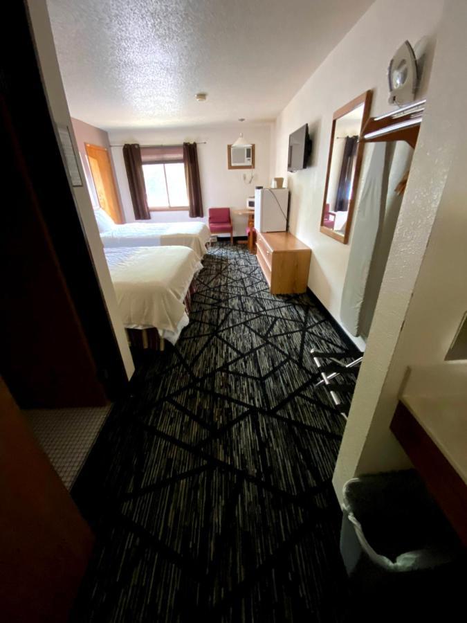 Woodland Inn & Suites Medford Extérieur photo