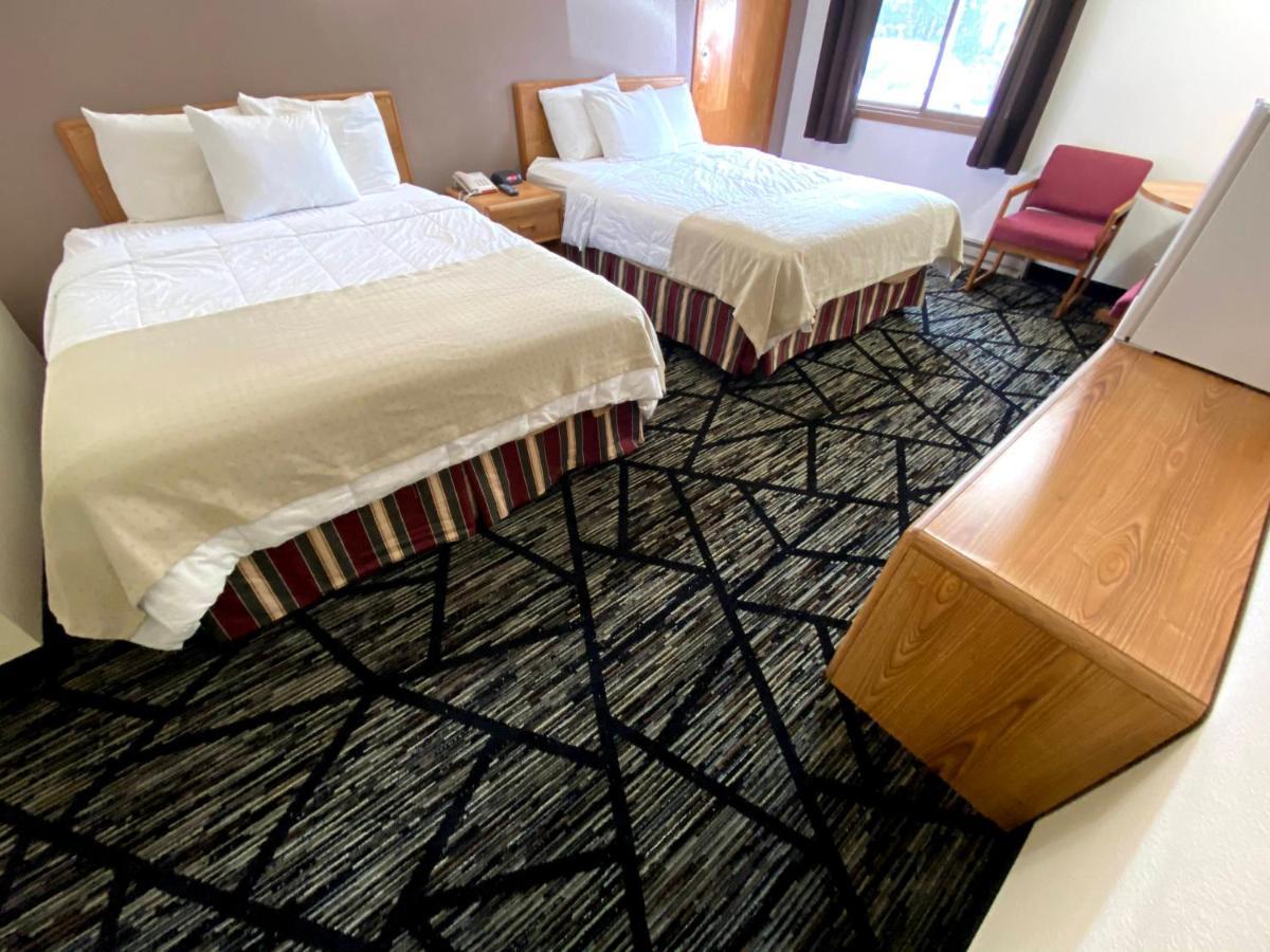 Woodland Inn & Suites Medford Extérieur photo