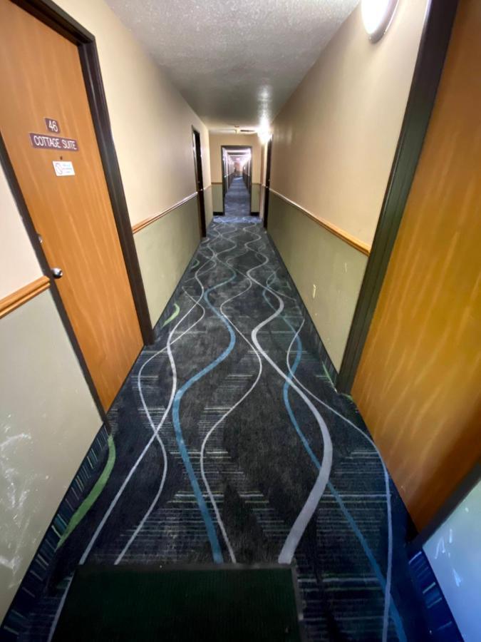 Woodland Inn & Suites Medford Extérieur photo