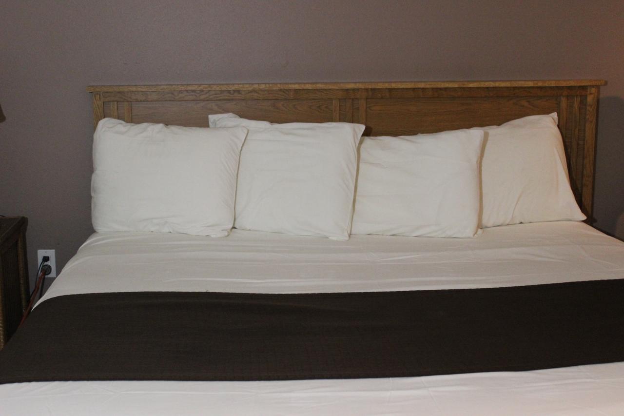 Woodland Inn & Suites Medford Extérieur photo