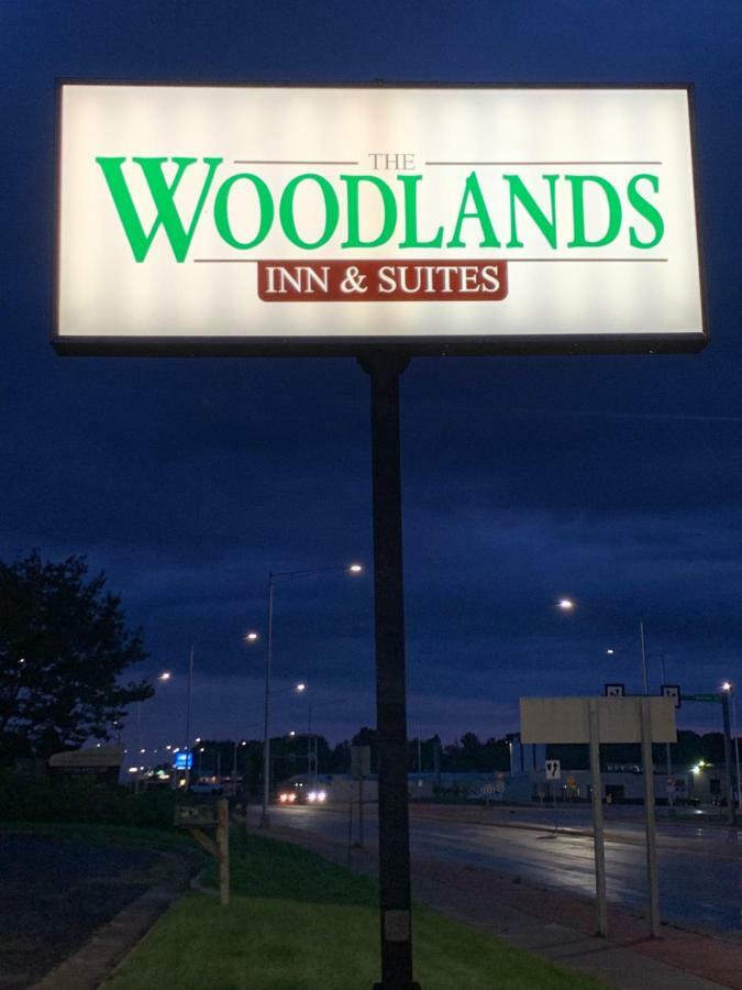 Woodland Inn & Suites Medford Extérieur photo
